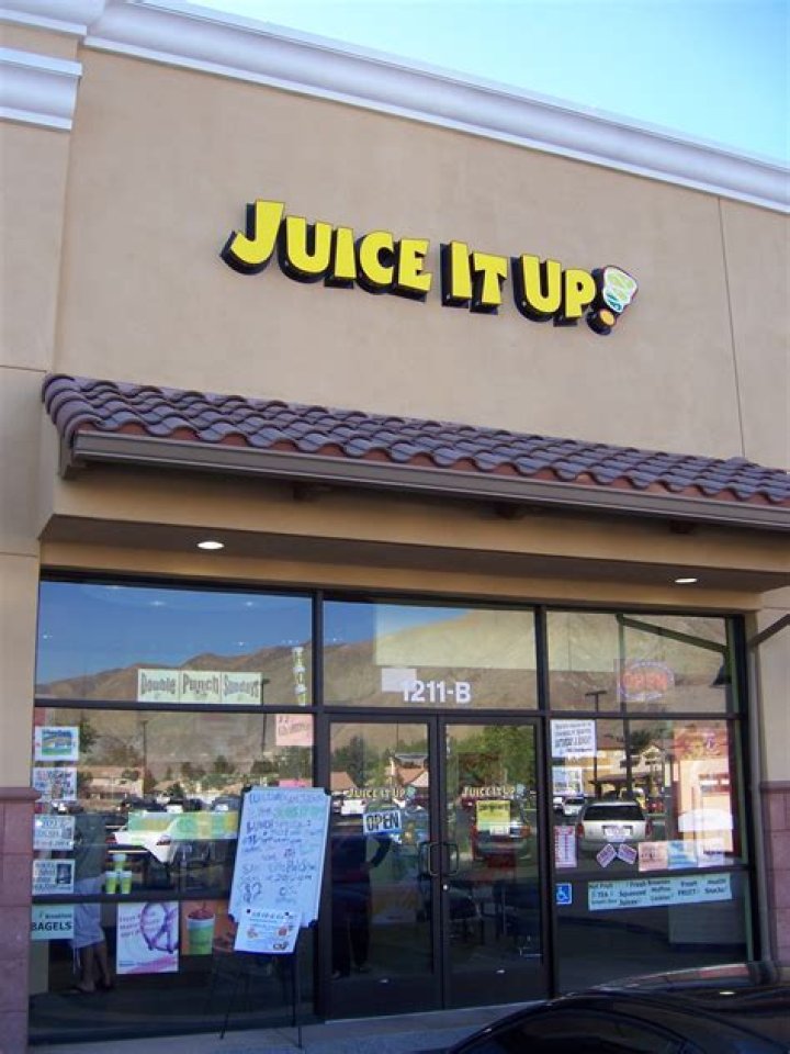 Juice It Up! Store Front juiceitup Store front, Juice, Store