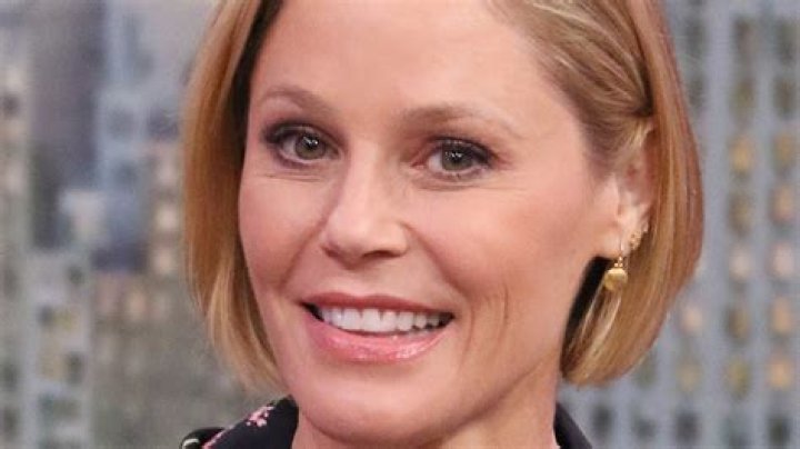 Julie Bowen Shuts Down Rumors She Had A Feud With This CoStar
