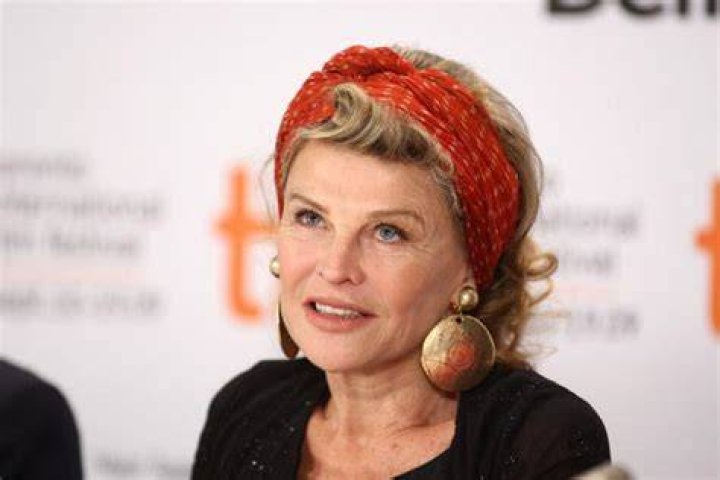 Julie Christie Bio, Net Worth, Height, Married, Nationality, Facts