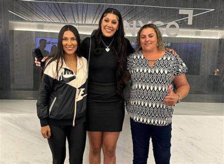 Kamilla Cardoso Parents, Meet Mother Soares