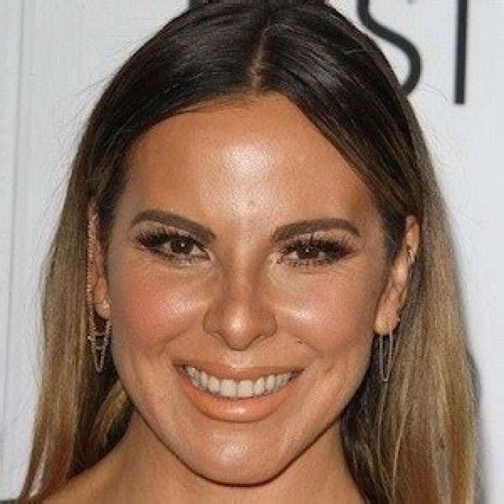 Kate del Castillo Edad, Altura, Peso, Valor Neto, Esposo 2021 Rencana