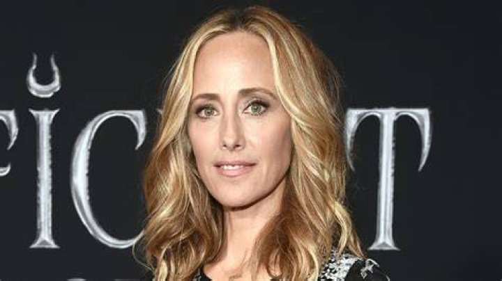 Kim Raver Net Worth, Salary, Age, Height, Weight, Bio, Family, Career