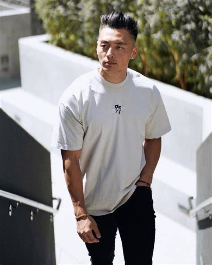 Larry Gao Height, Weight, Age, Wiki, Bio, Net Worth, Girlfriend & More