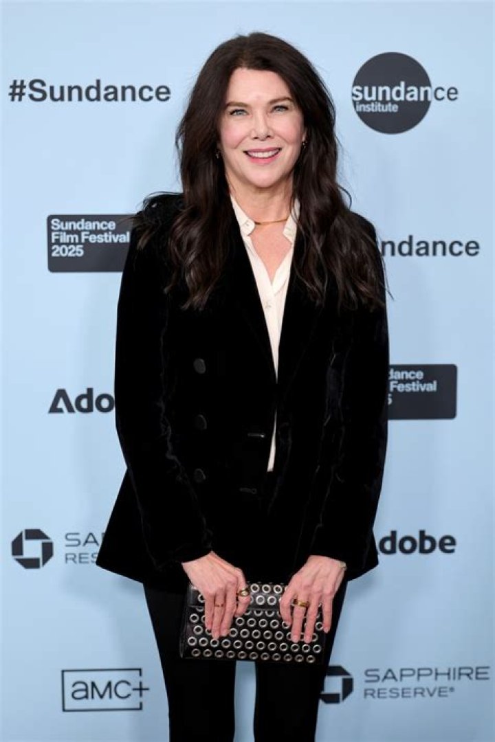 Lauren Graham on Reuniting With Boyfriend Peter Krause After 5 Months