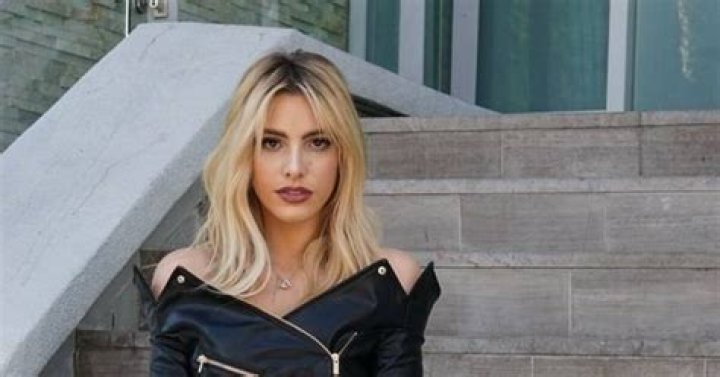 Lele Pons muestra toda sensualidad mostr&aacute;ndose en topless para la