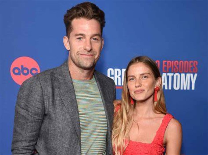 Lindsay Rae Hofmann Is Scott Speedman's Longtime Girlfriend and the
