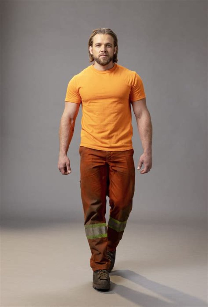 Max Thieriot on Fire Country's Success & Why Authenticity Is So