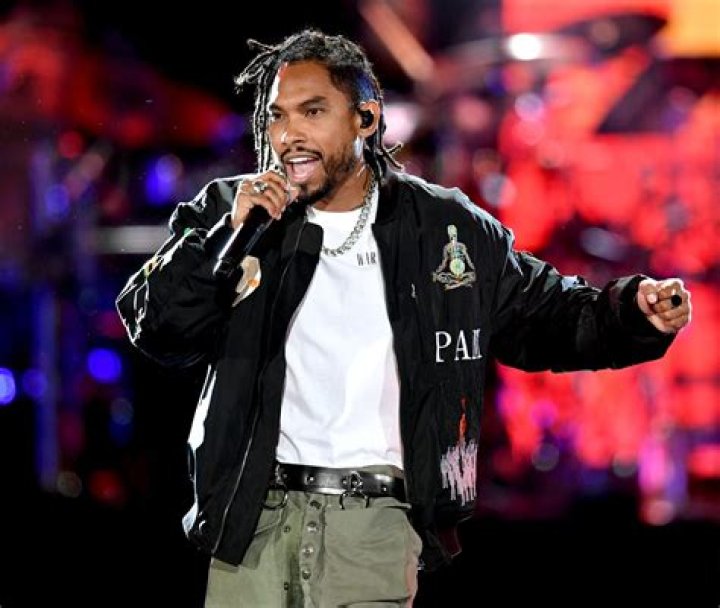 Miguel's Height, Wife, Career and Personal Style (2019)