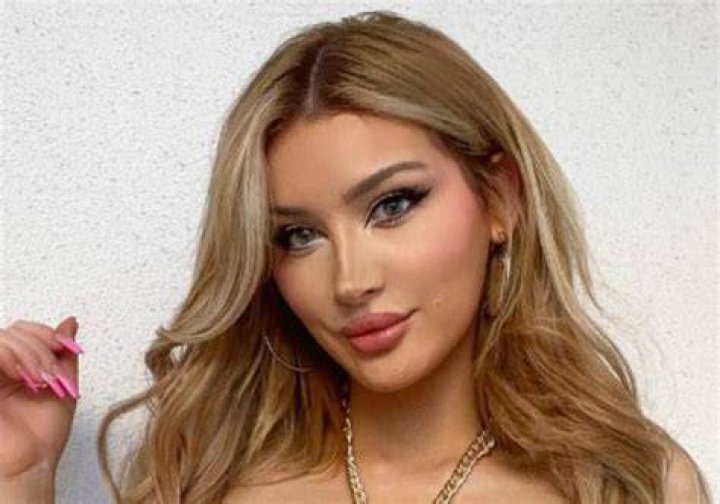 Molly Eskam Without Makeup Telegraph