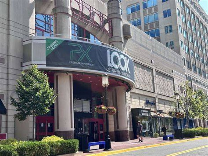 New to Reston How Yelpers Are Rating Not Your Average Joe&rsquo;s Reston Now