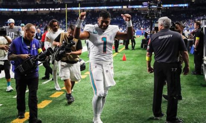 NFL World Reacts To What Lamar Jackson Said About His Mom The Spun