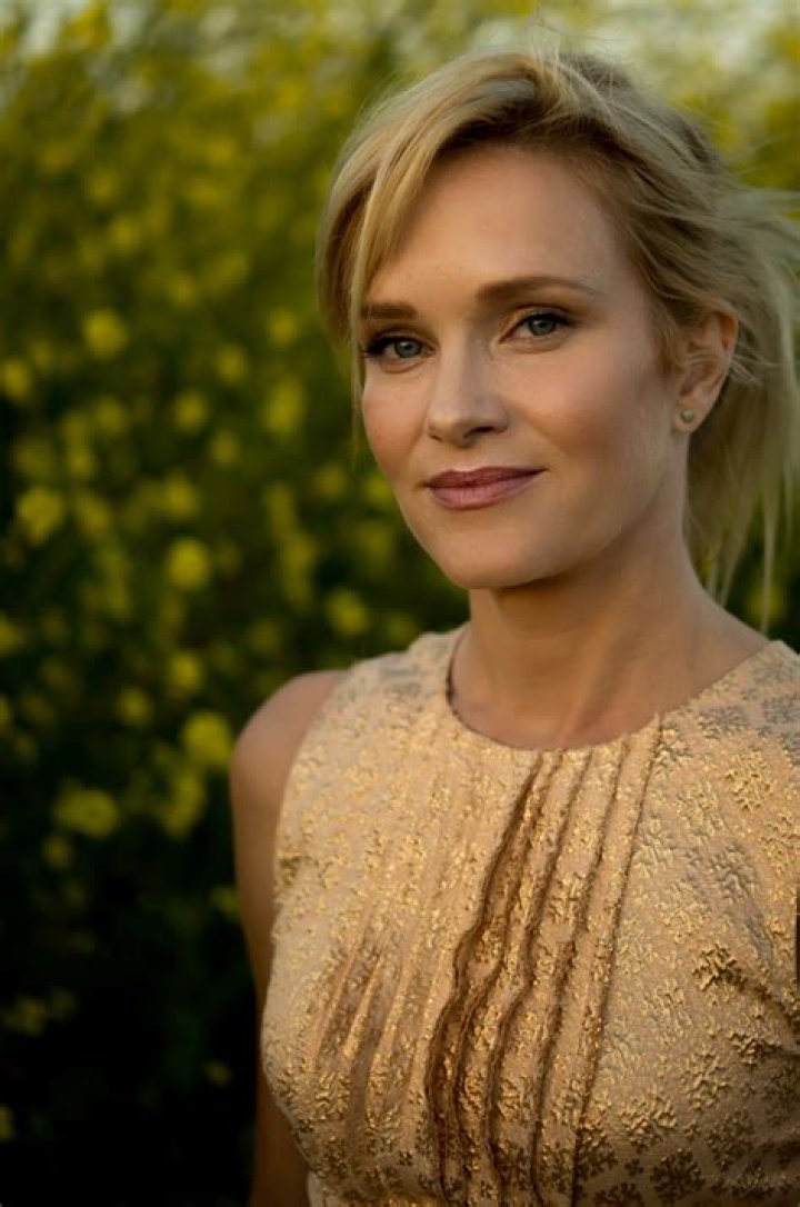 Nicholle Tom Contact Info, Agent, Manager IMDbPro