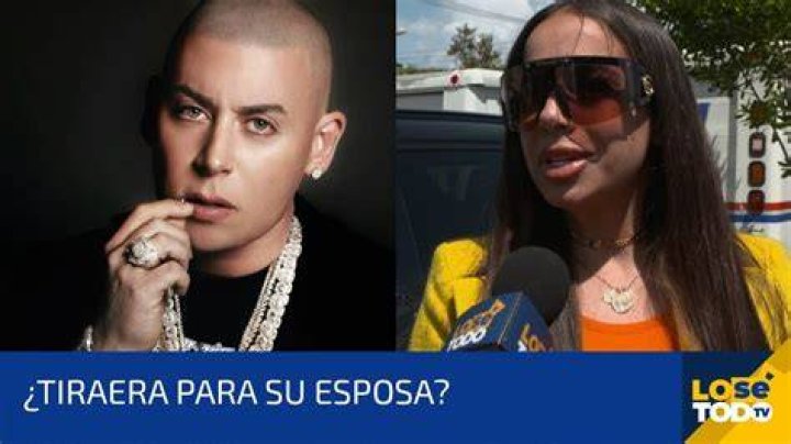 Nueva tiraera de la esposa de Cosculluela al cantante WAPA.tv