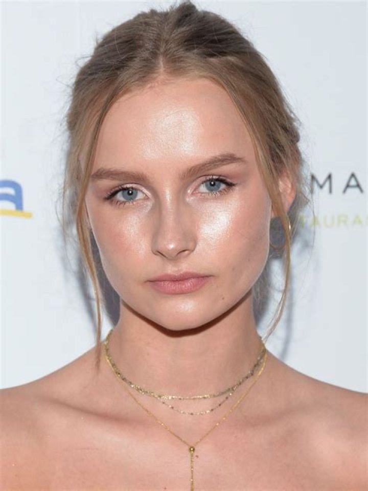 Olivia DeJonge AdoroCinema