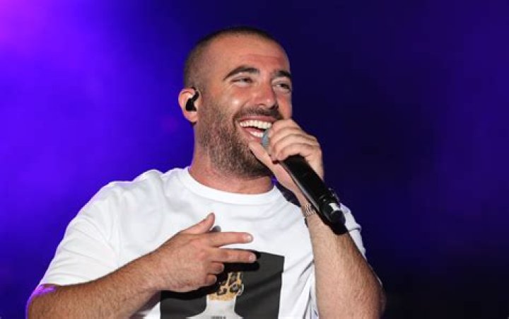 Omer Adam Et Sa Compagne S'installent &Agrave; Duba&iuml; I24NEWS