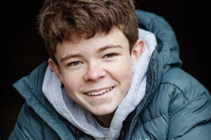 Paddy Holland Bio, Age, NetWorth, Girlfriend, Career and More Sidomex