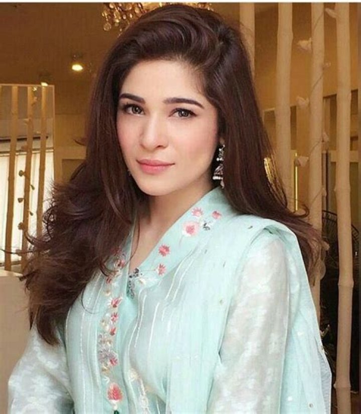 Pakistani actress Ayesha Omar Profile Biography Pictures