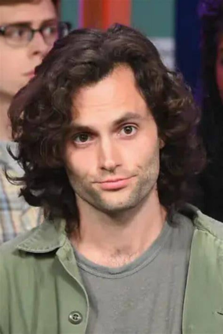 penn badgley long hair Google Search in 2020 Penn badgley, Long