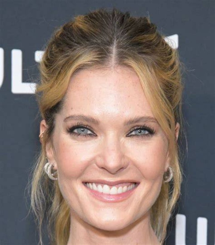 Photo de Meghann Fahy Photo Meghann Fahy AlloCin&eacute;