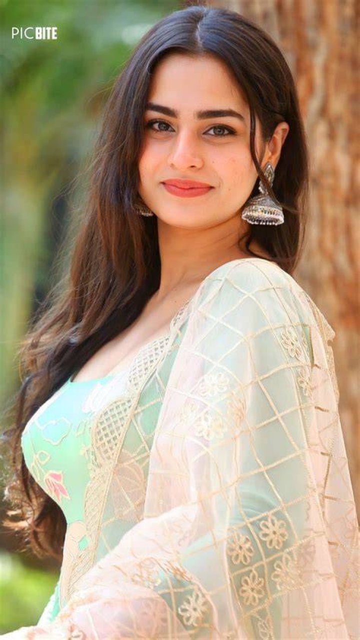 Pin on Ayesha khan