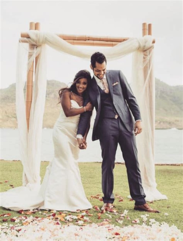 Pressroom MICKEY GUYTON IS MARRIED!