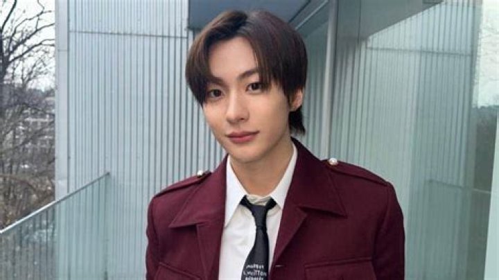 Profil Anton Riize, Anak dari Produser dan Aktris Ternama Korea