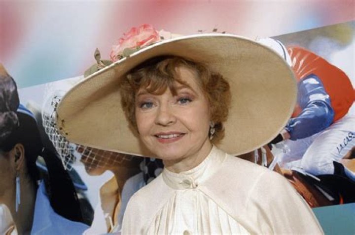 Prunella Scales posters & prints by Daily Herald