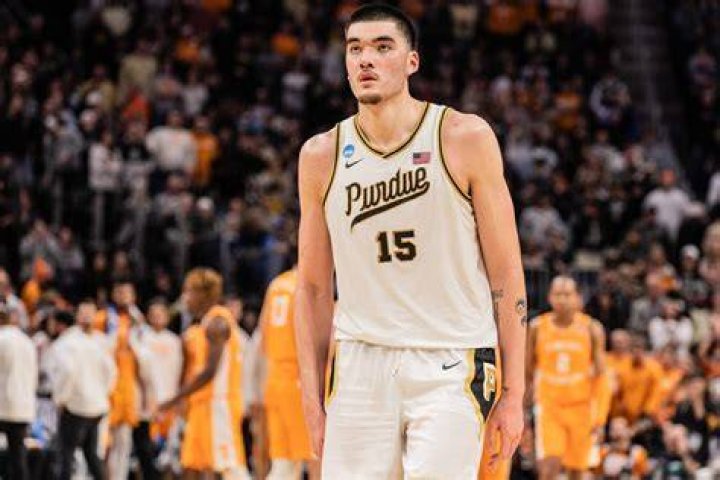 Purdue Center Zach Edey Named FirstTeam AllBig Ten, Conference Player