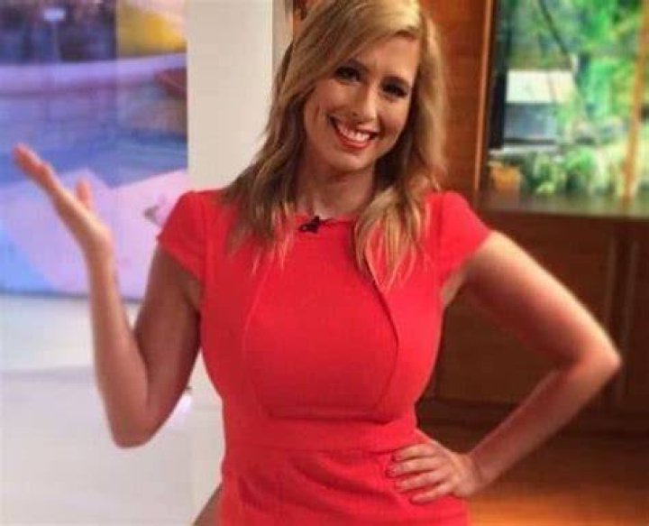 Quick Celeb Facts Stephanie Abrams Wiki, Husband, Fiance, Married
