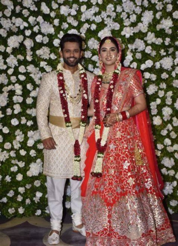 Rahul Vaidya Height, Age, Girlfriend, Wife, Family, Biography & More
