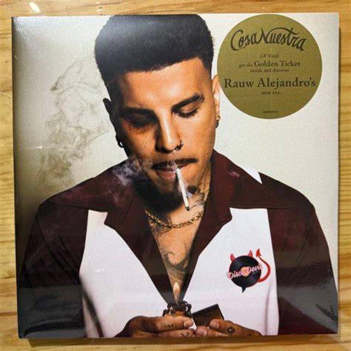 Rauw Alejandro recibe Disco de Oro por "Afrodis&iacute;aco" CORAZON URBANO