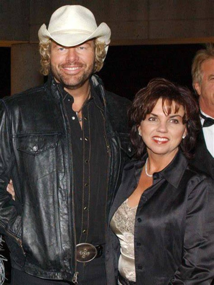 Remember When Toby Keith Married Tricia Lucus?