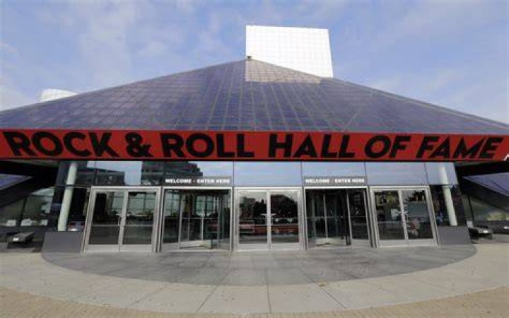 Rock & Roll Hall of Fame Willie Nelson, Missy Elliott and Sheryl Crow