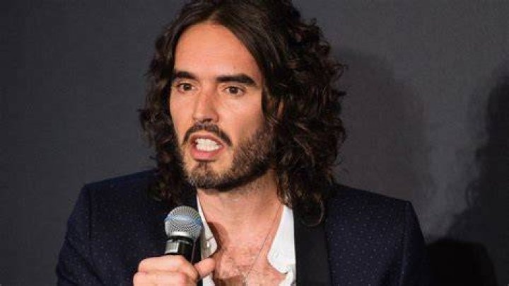 Russell Brand cancels stand up shows &lsquo;My mum&rsquo;s got breast cancer&rsquo; Closer