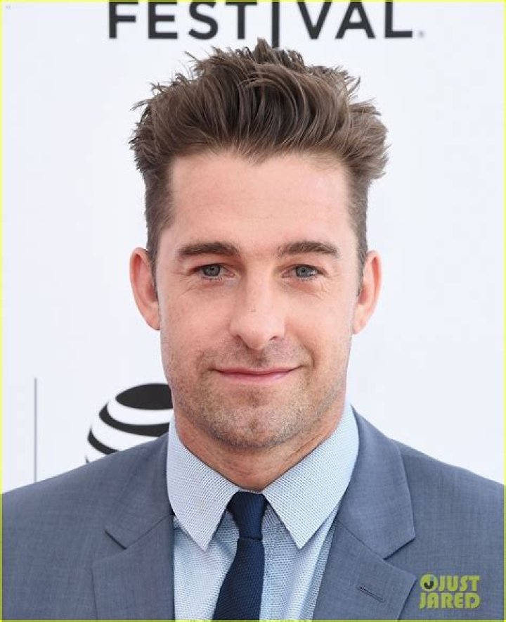 Scott Speedman first child with girlfriend Lindsay Rae Hofmann