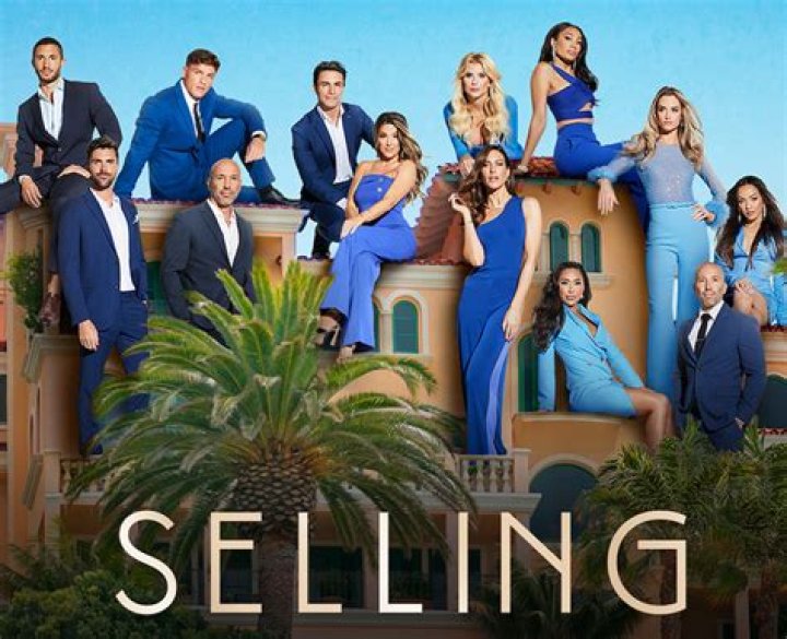 Selling the OC 's Tyler Stanaland and Alex Hall Vacation in Dubai amid