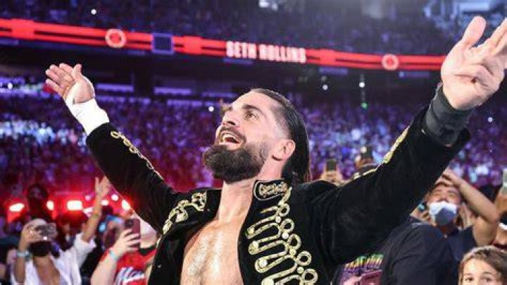 Seth Rollins defends the World Heavyweight Championship at Money in the