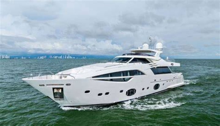 SHA SHA SHA IV yacht (Custom Line, 30.48m, 2013)