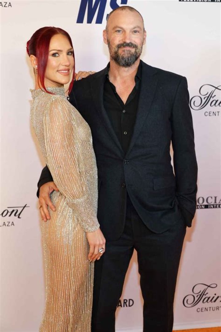 Sharna Burgess (Шарна Берджесс) в Инстаграм Instagram ThePlace