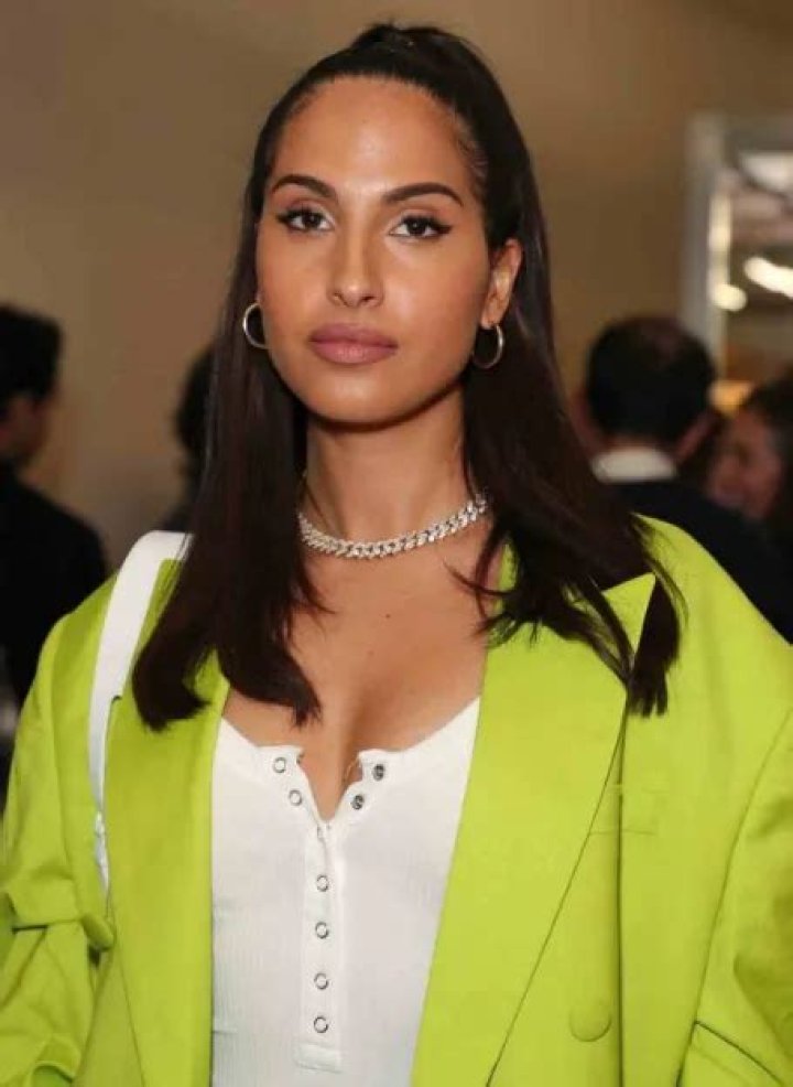 Snoh Aalegra Net Worth 2020, Songs, Husband, Bio & Wiki, Age, Height