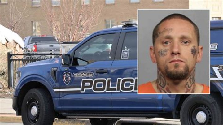 Stabbing Suspect Reportedly Targets Police Officer at LA Jack in the