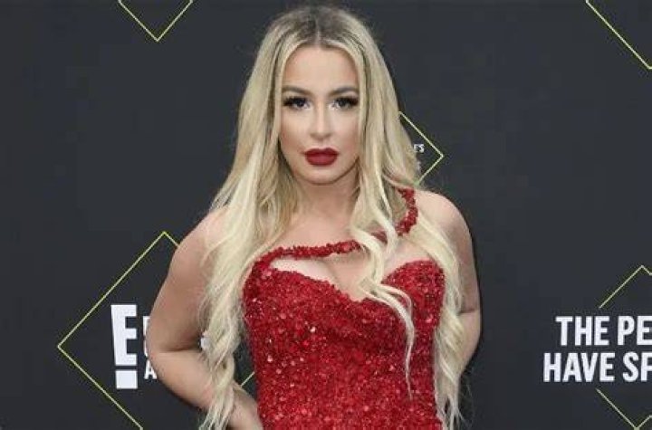 Tana Mongeau Bio, Height, Age, Family, Boyfriend, Personal Life And