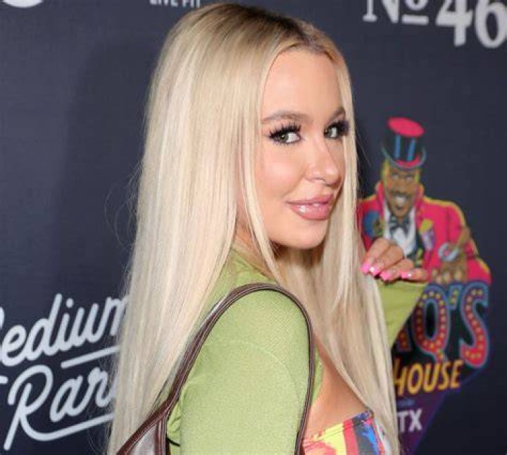 Tana Mongeau in Bathing Suit Says "I Love Turks" — Celebwell