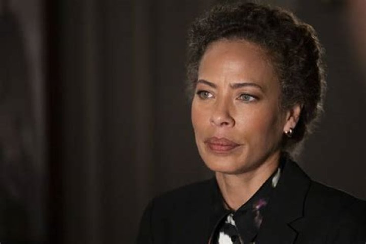 Tawny CYPRESS Biography and movies