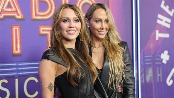 Tish Cyrus' Husband Dominic Purcell Biography Movies, Wife, Age, Net