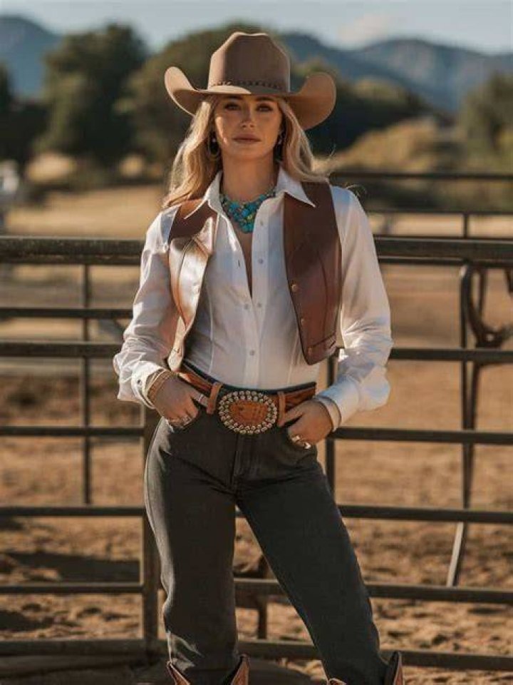 [Top 50+] Cowgirl, Country, Wild West, Cowboy Pick Up Lines!