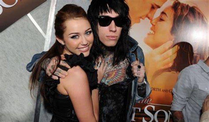 Trace Cyrus Age, Height, Net Worth, Girlfriend, Dating, Parents