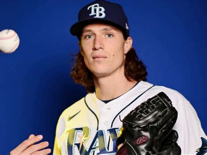 Tyler Glasnow's brother finally gets to watch game in person