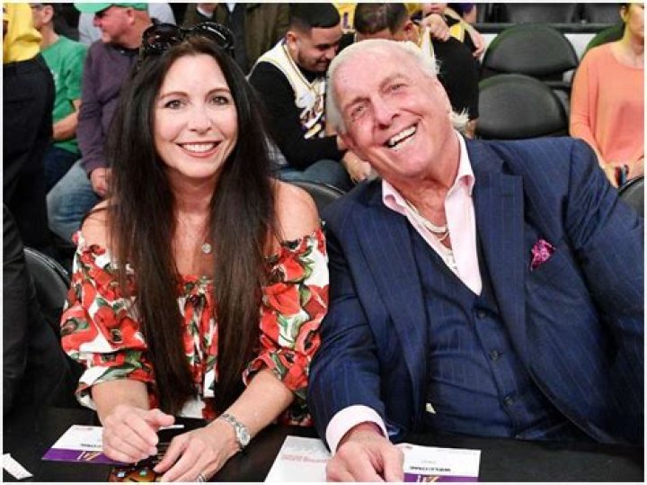 Wendy Barlow Biography, Net Worth, Wiki, Age, Height, Husband, Family
