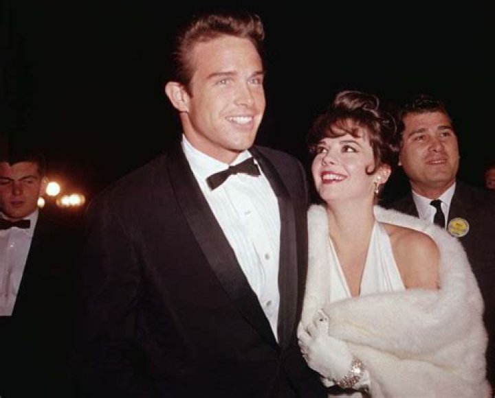 Who Has Warren Beatty Dated? Here&rsquo;s the &ldquo;Full&rdquo; List of His Lovers